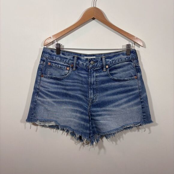 AE77 American Eagle The High Rise Cut-Off NEW with tags Size 31 - Picture 1 of 14